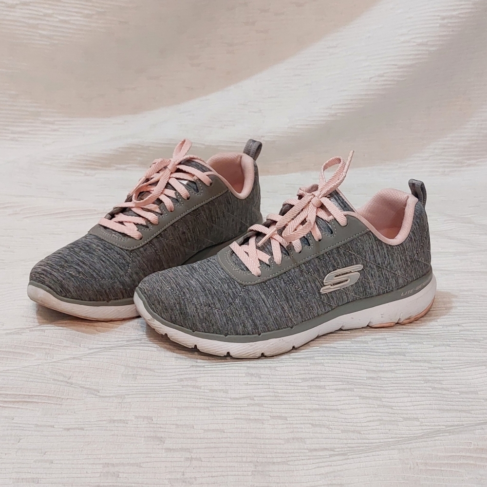 Skechers Women's Gray & Pink Athletic Sneakers Size 7